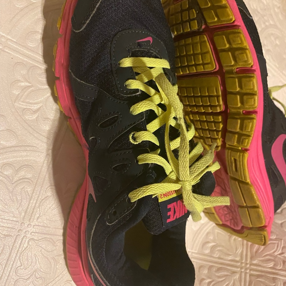 Nike Revolution 2 - Picture 4 of 6